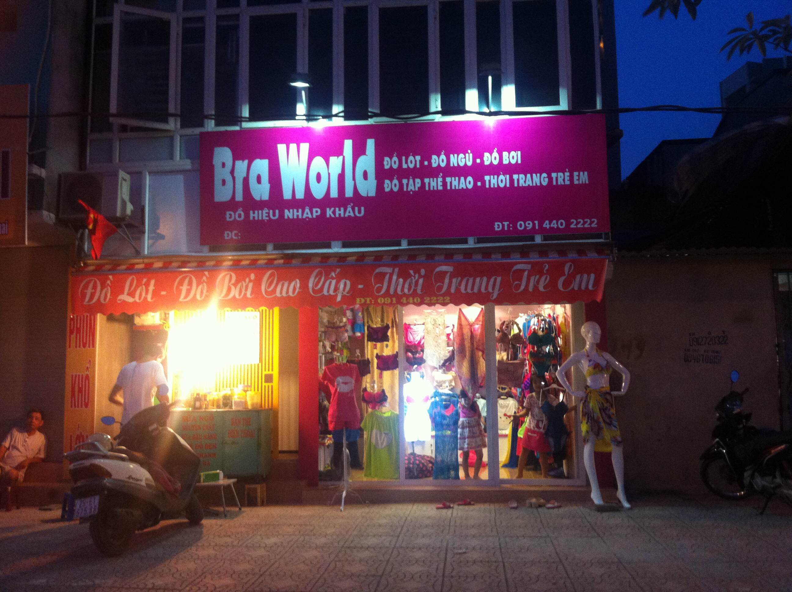 Bra World - HaNoi Vietnam