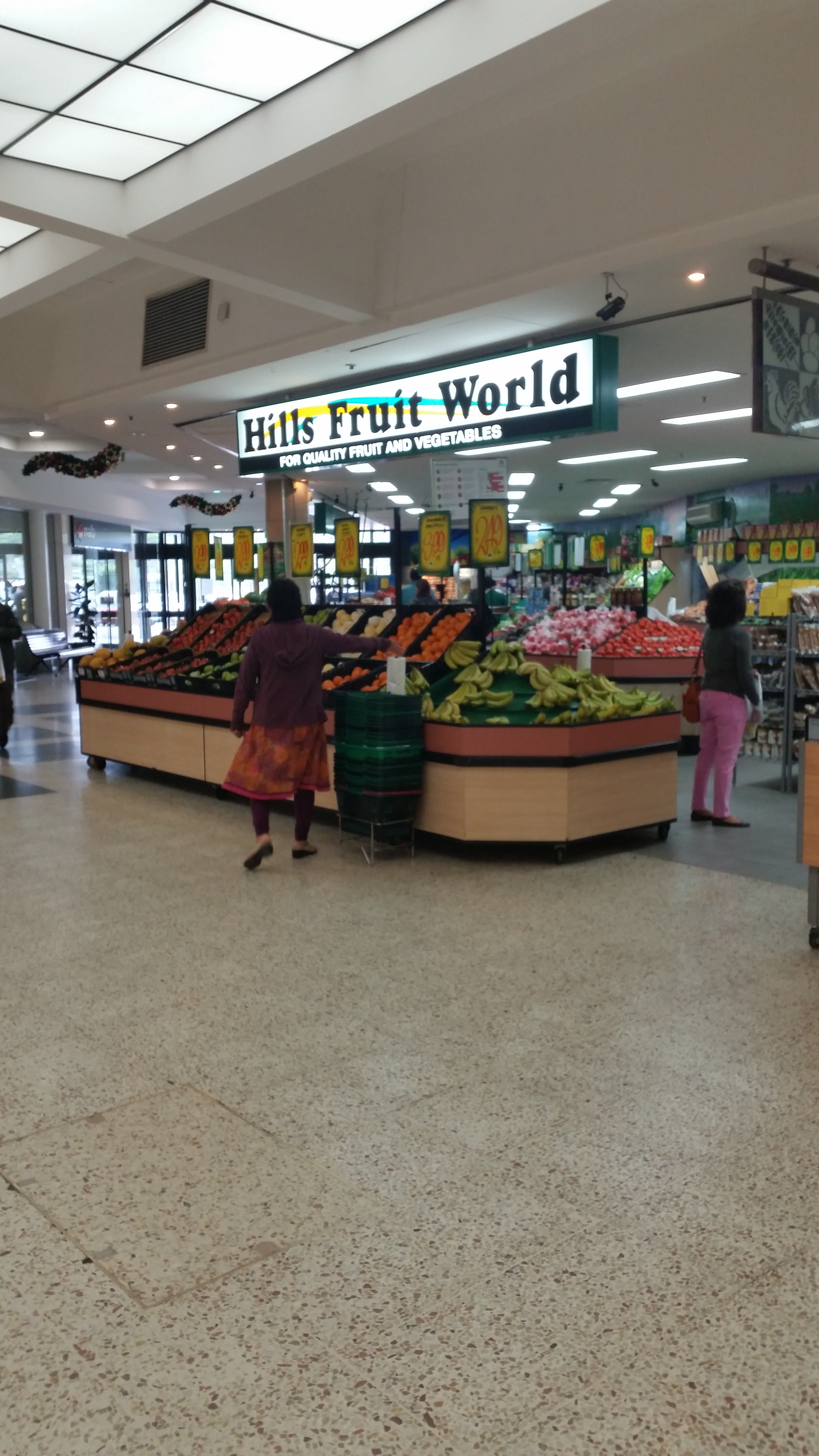 Hills Fruit World